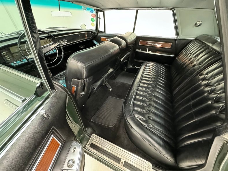 1964 Chrysler Imperial 43