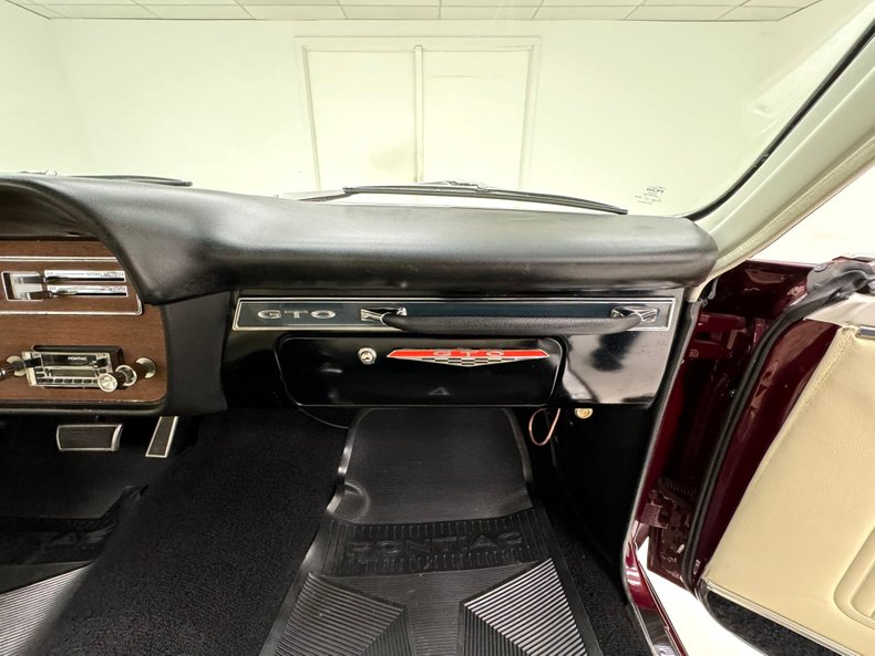 1966 Pontiac GTO 43