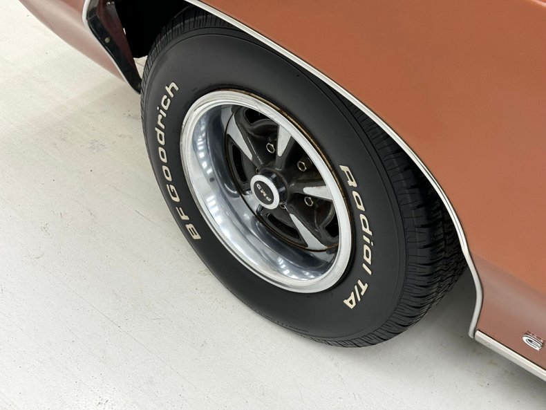 1969 Pontiac Grand Prix 11