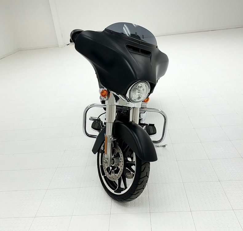 2020 Harley Davidson FLHX 8
