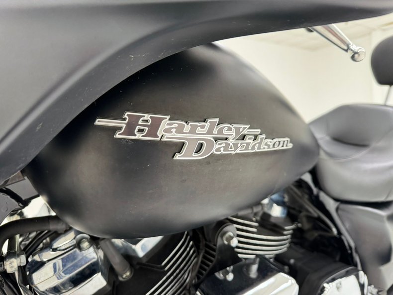 2020 Harley Davidson FLHX 13