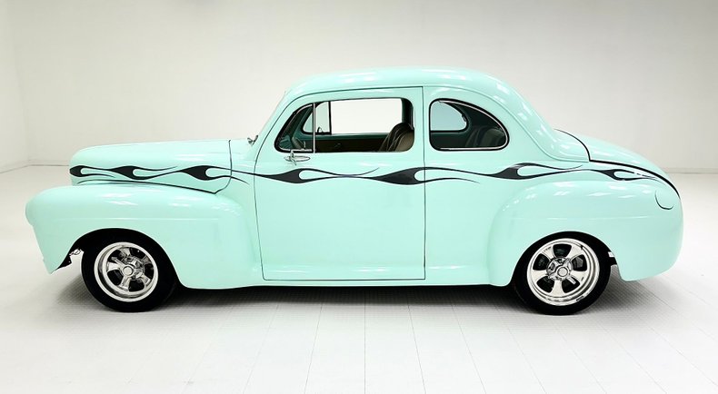 1948 Ford Deluxe 2