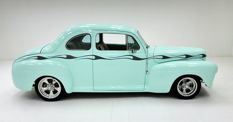 1948 Ford Deluxe 6