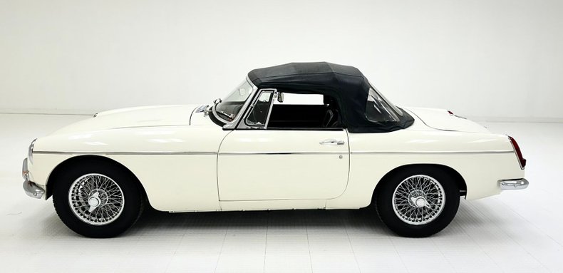 1967 MG MGB 3