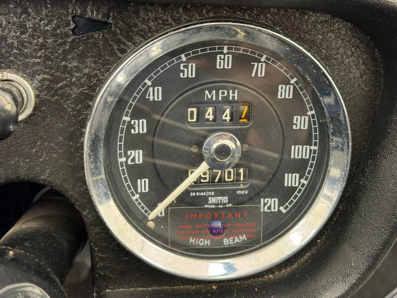 1967 MG MGB 42