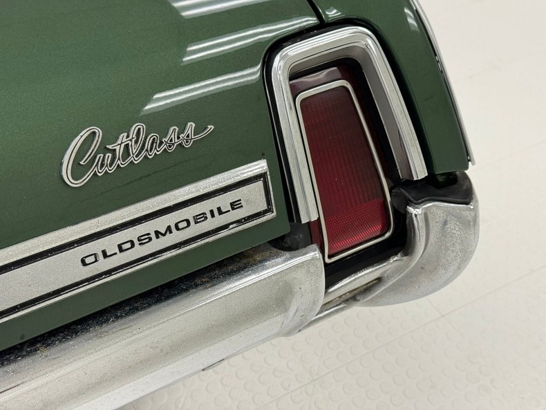 1969 Oldsmobile Cutlass S 22