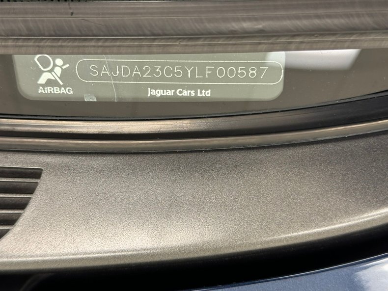 2000 Jaguar XJ8 92