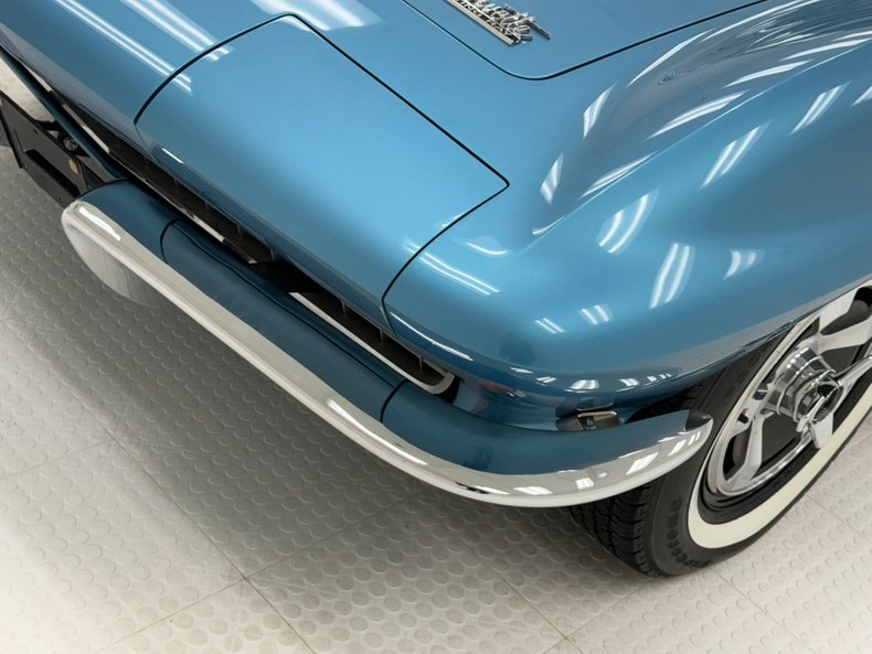 1966 Chevrolet Corvette 12
