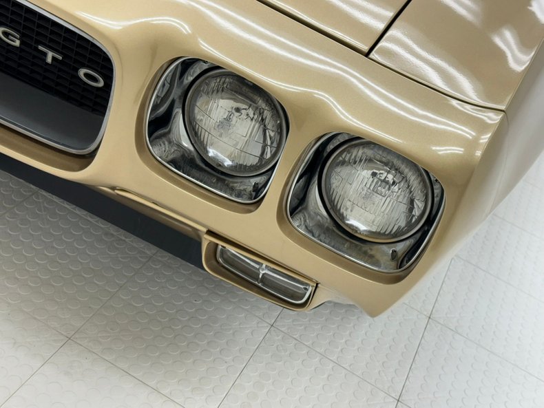 1970 Pontiac GTO 10