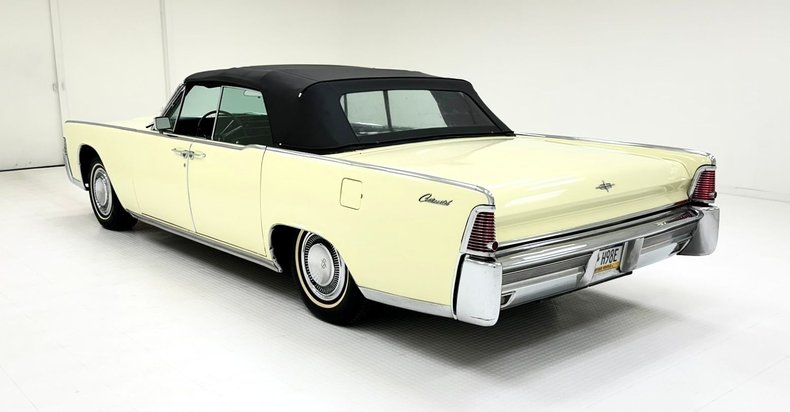 1965 Lincoln Continental 3