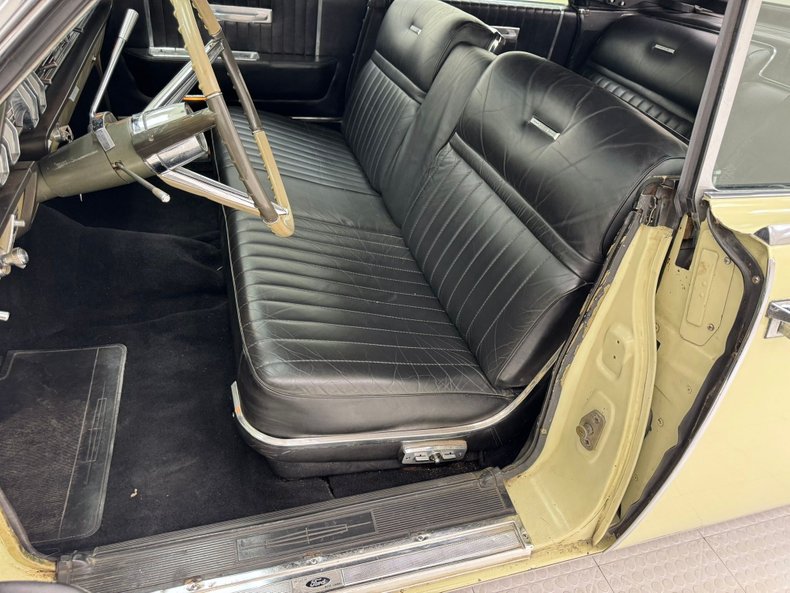 1965 Lincoln Continental 46