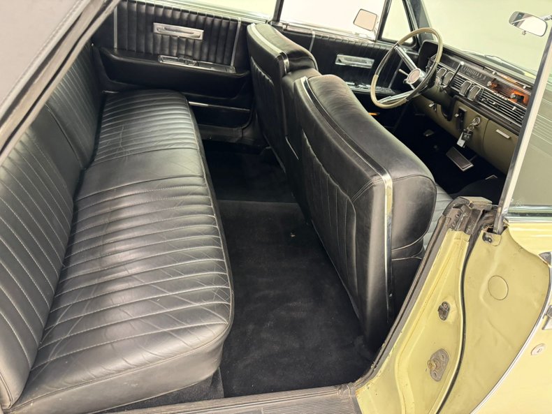 1965 Lincoln Continental 54