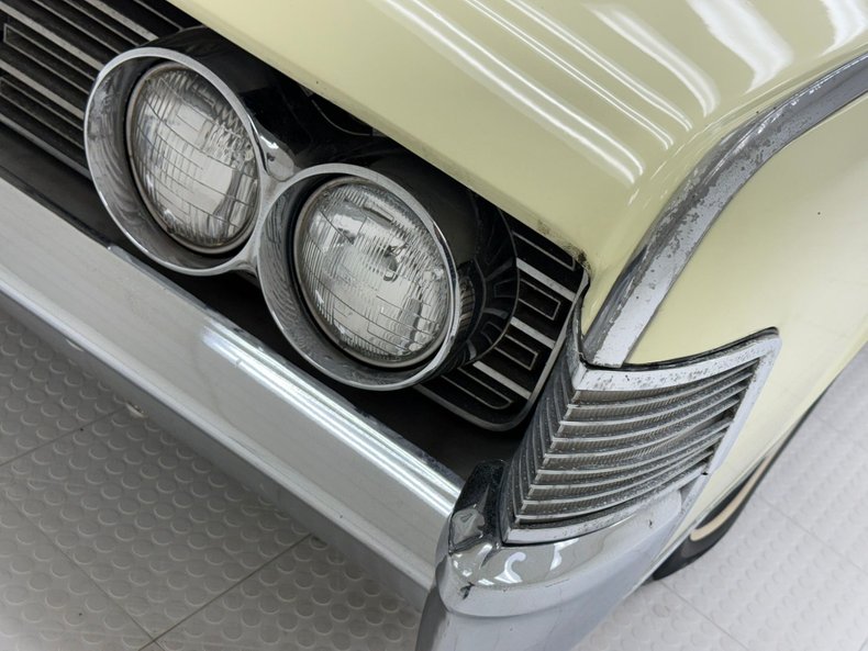 1965 Lincoln Continental 11