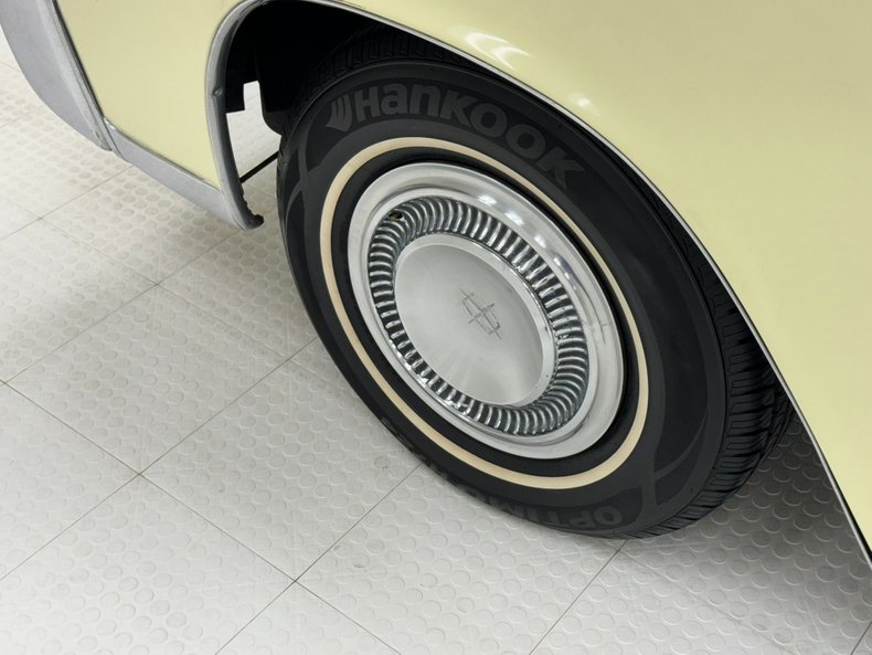 1965 Lincoln Continental 12