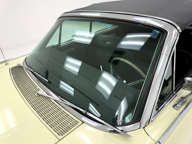 1965 Lincoln Continental 13