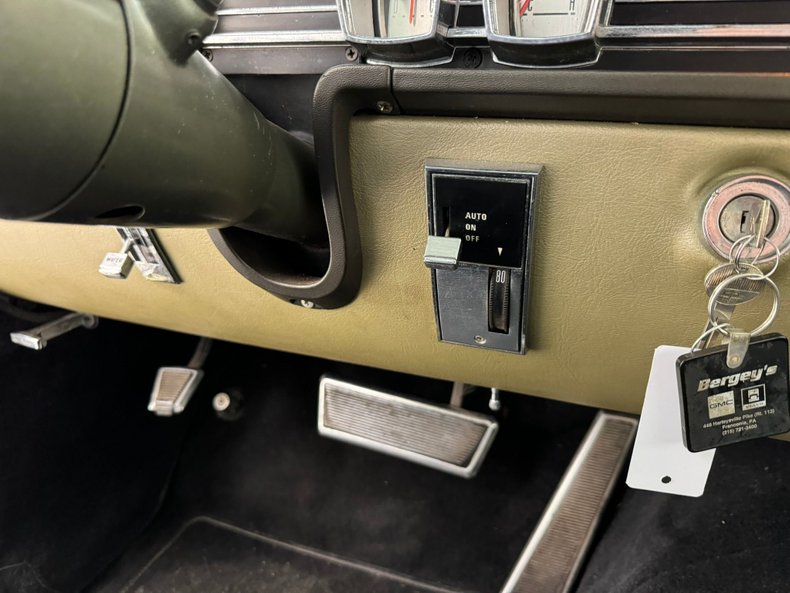 1965 Lincoln Continental 59