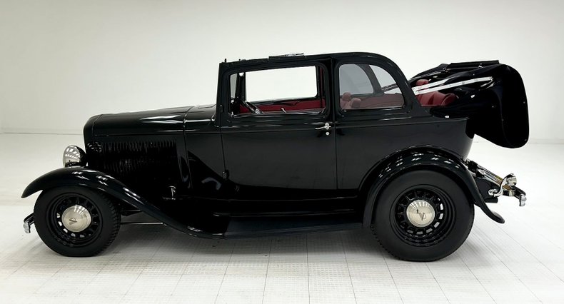 1932 Ford Model B 4