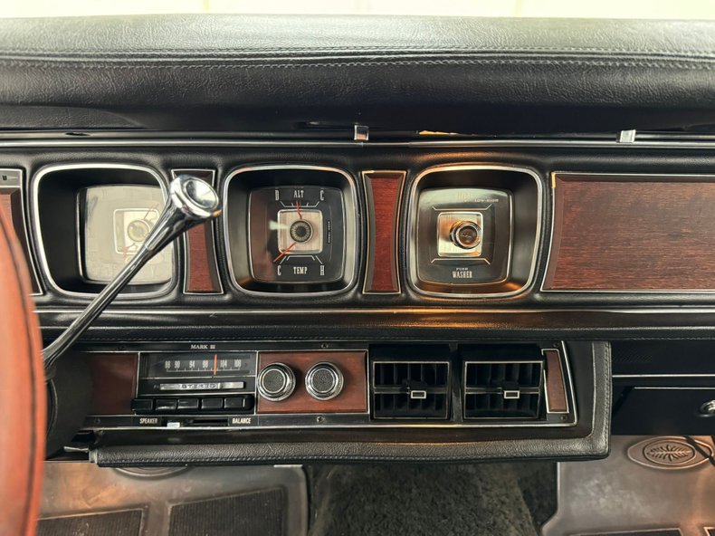 1970 Lincoln Continental 54