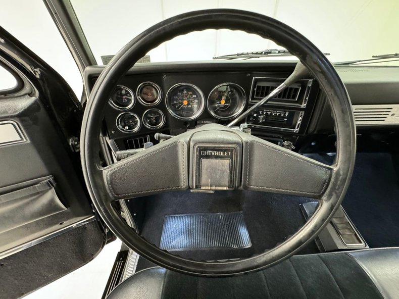 1986 Chevrolet K-10 34