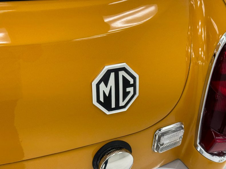 1971 MG MGB 18