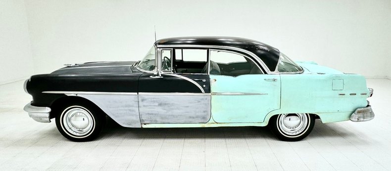 1956 Pontiac Chieftain 2