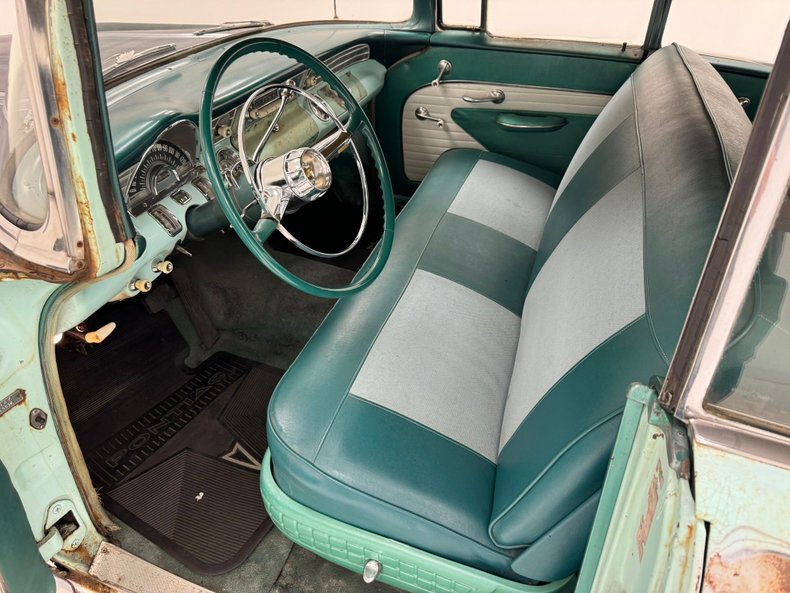 1956 Pontiac Chieftain 41