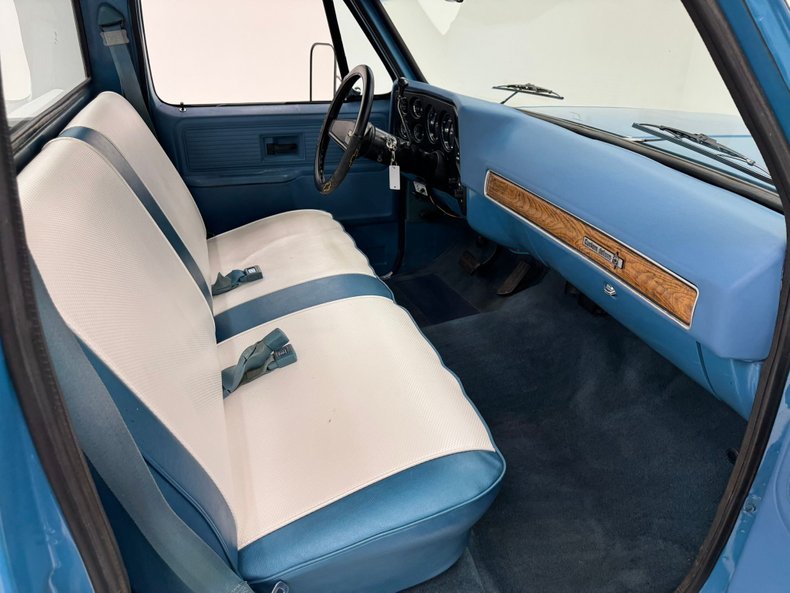1977 Chevrolet C10 32
