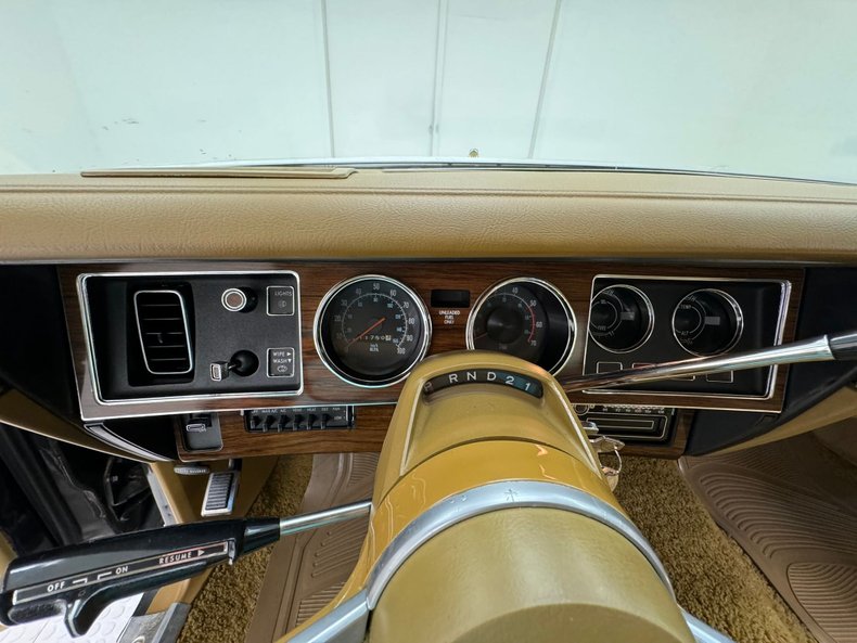 1977 Chrysler Cordoba 44