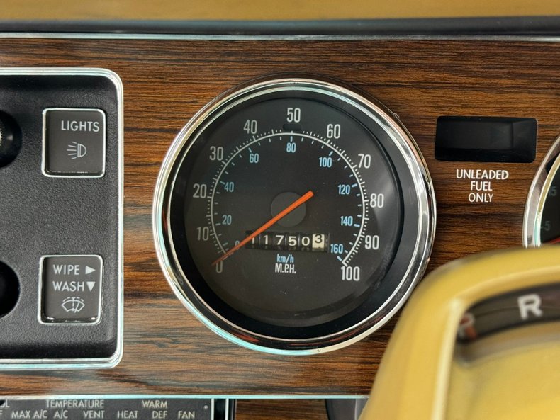 1977 Chrysler Cordoba 45