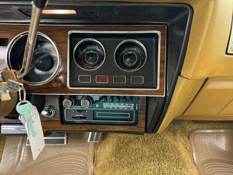 1977 Chrysler Cordoba 46