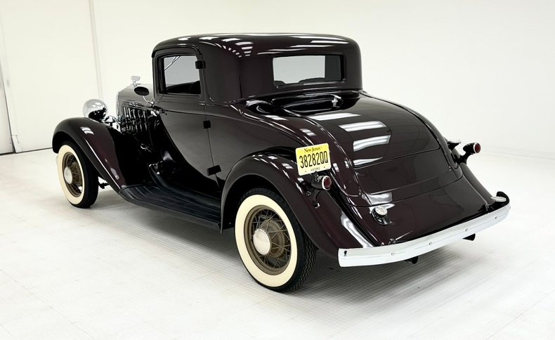 1933 Chrysler Imperial 3