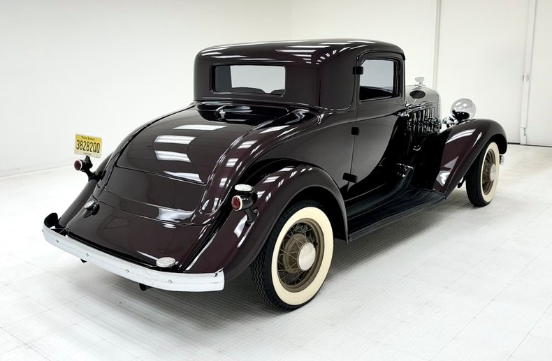 1933 Chrysler Imperial 5