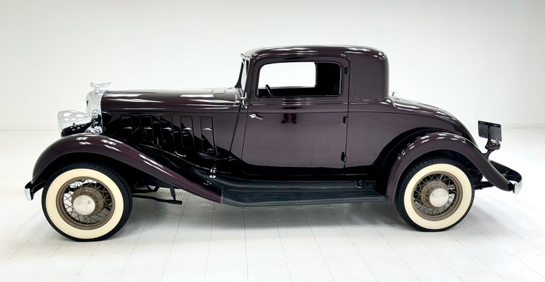 1933 Chrysler Imperial 2