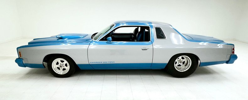 1975 Dodge Charger 2