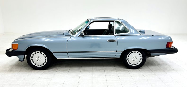 1986 Mercedes-Benz 560SL 2