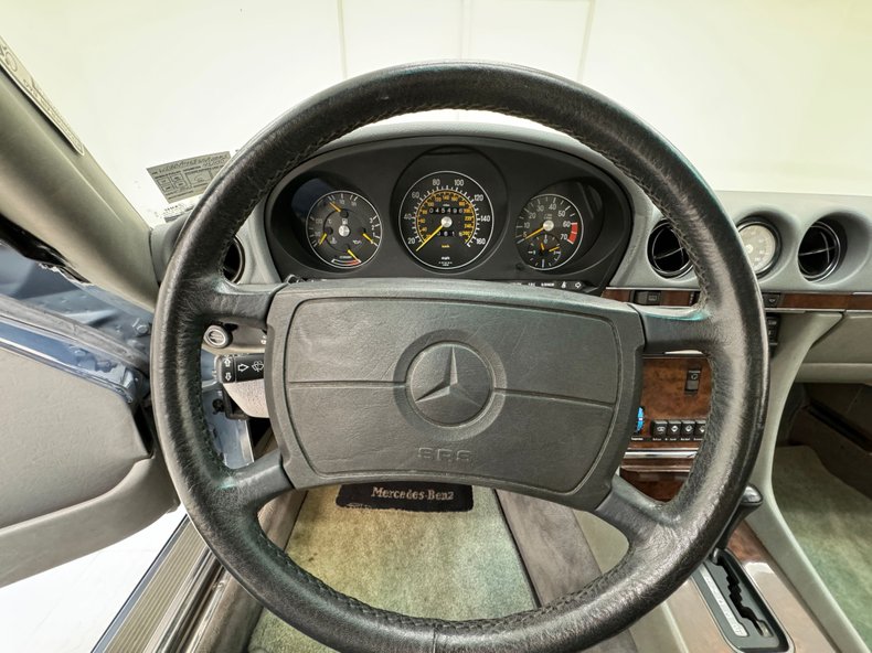 1986 Mercedes-Benz 560SL 34