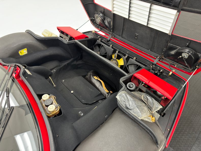 1984 Ferrari Berlinetta Boxer 32