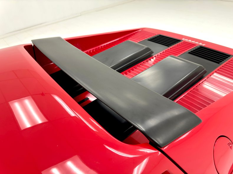 1984 Ferrari Berlinetta Boxer 18