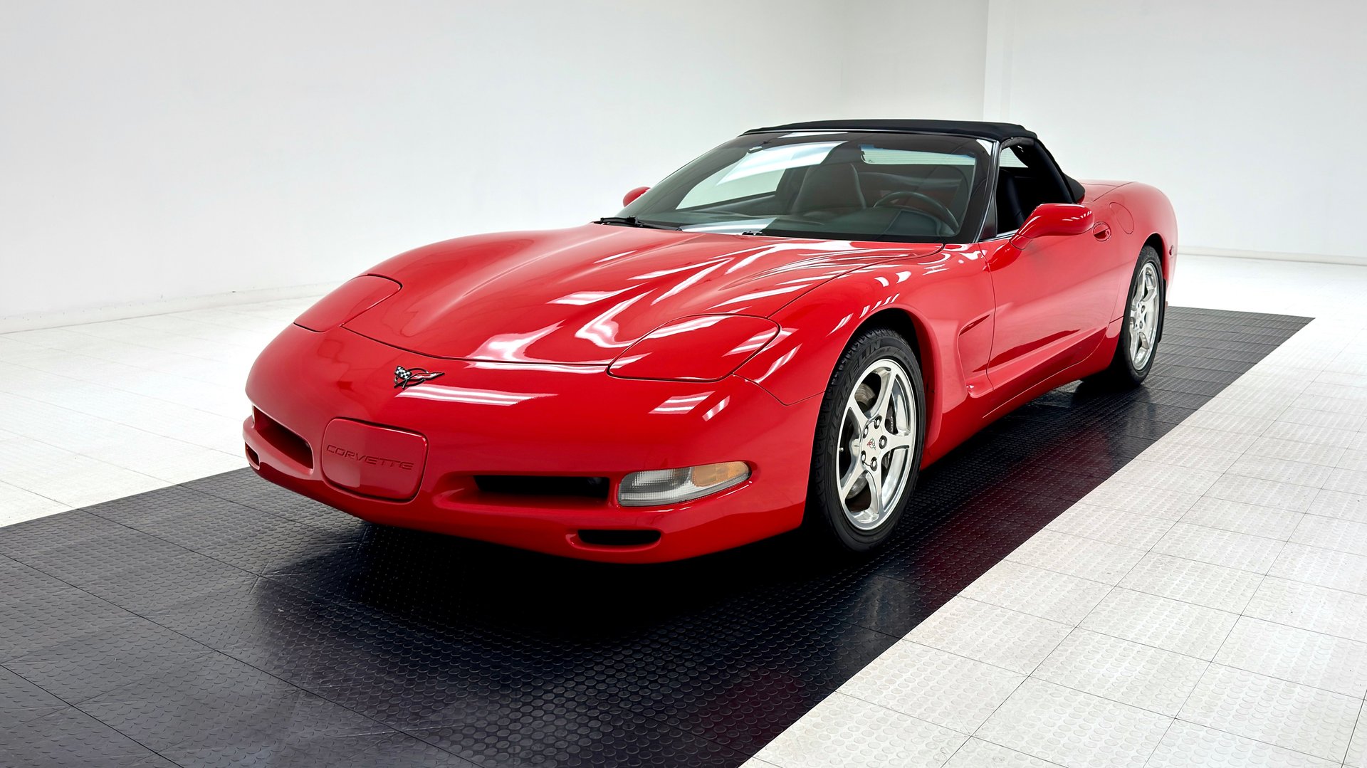 Chevrolet Corvette C5 1998-2004 Convertible Soft Top – Black Twill Vinyl W/ Glass Window