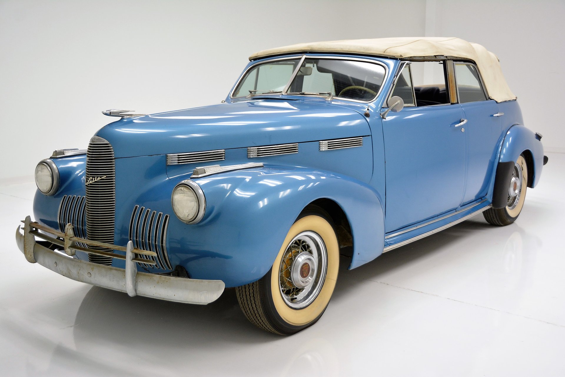 1940 LaSalle Convertible Sedan