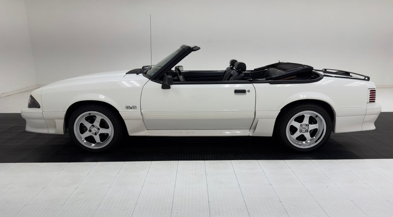 1993 Ford Mustang 4
