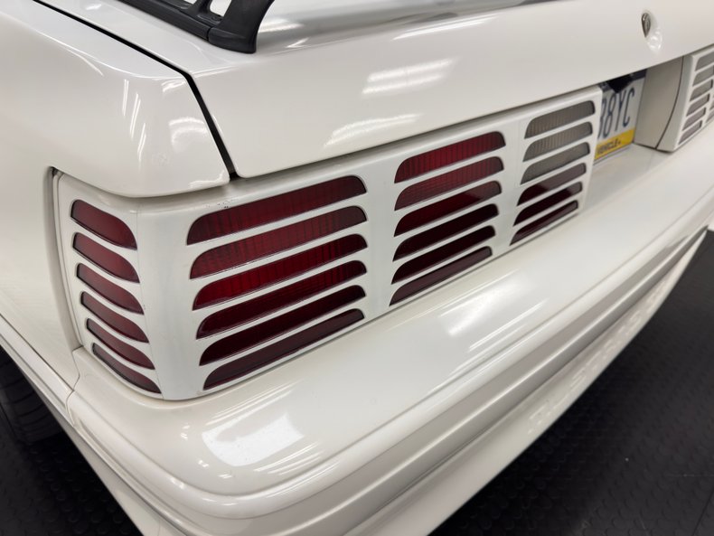 1993 Ford Mustang 24