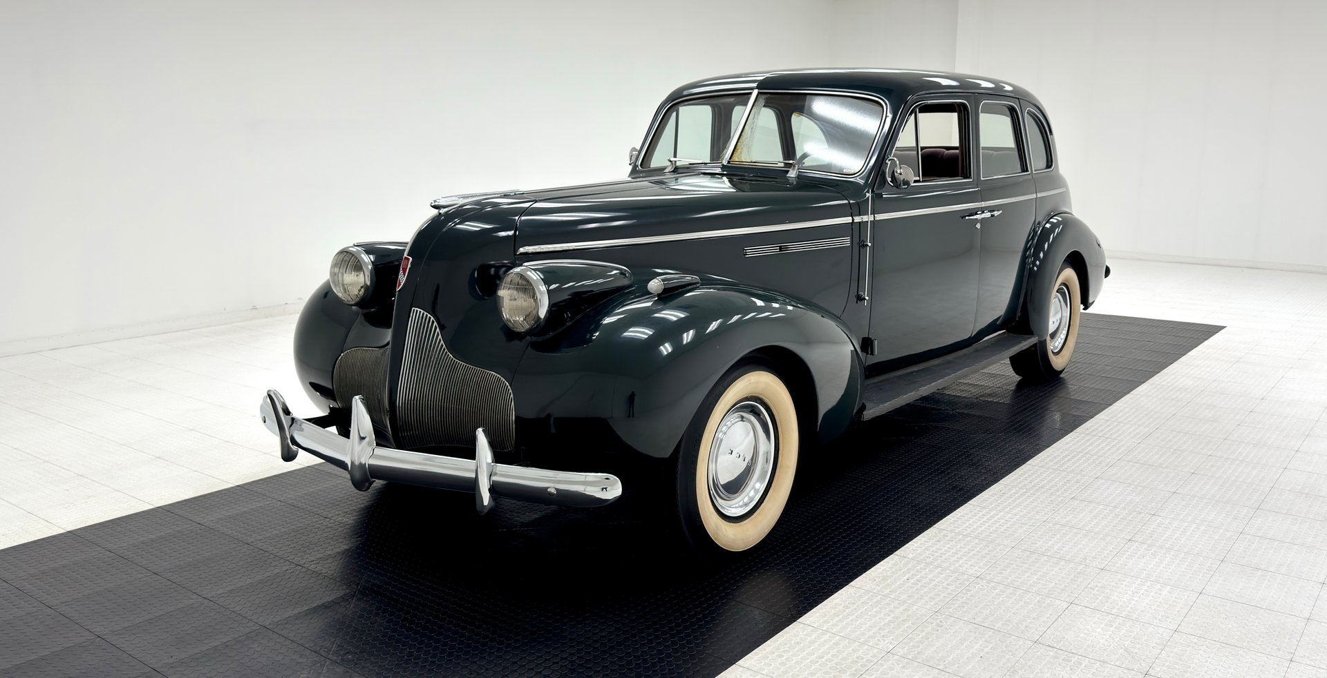 1939 Buick Series 61