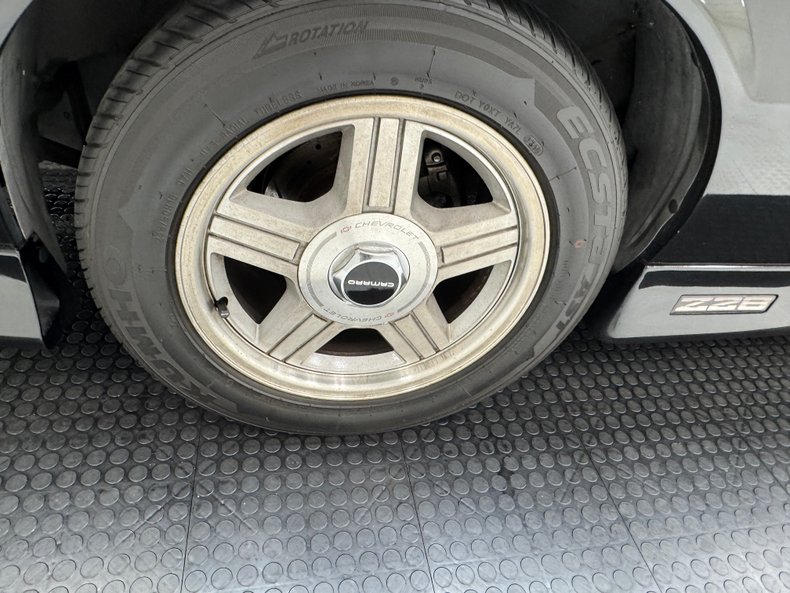 1991 Chevrolet Camaro 11