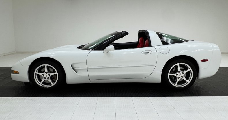 2000 Chevrolet Corvette 4