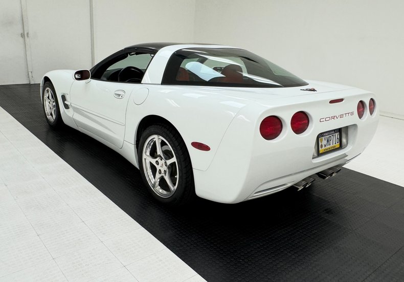 2000 Chevrolet Corvette 5