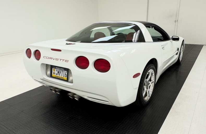 2000 Chevrolet Corvette 8