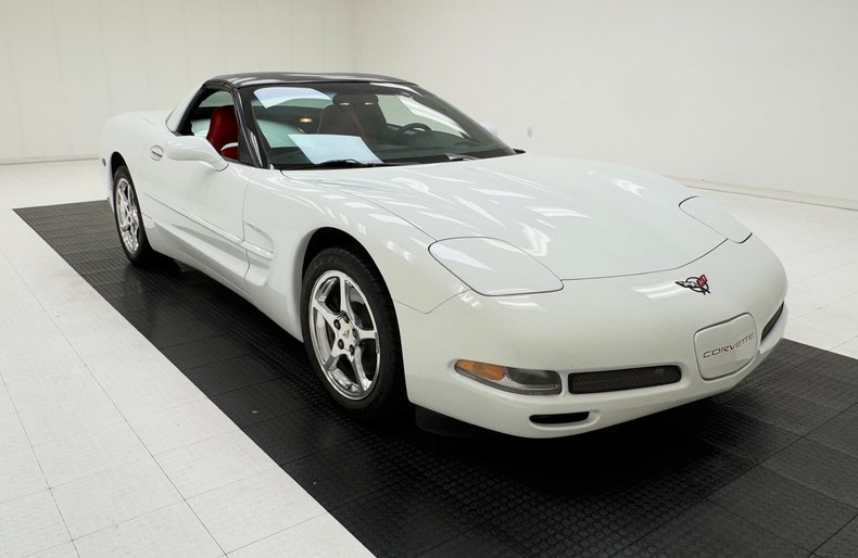 2000 Chevrolet Corvette 10