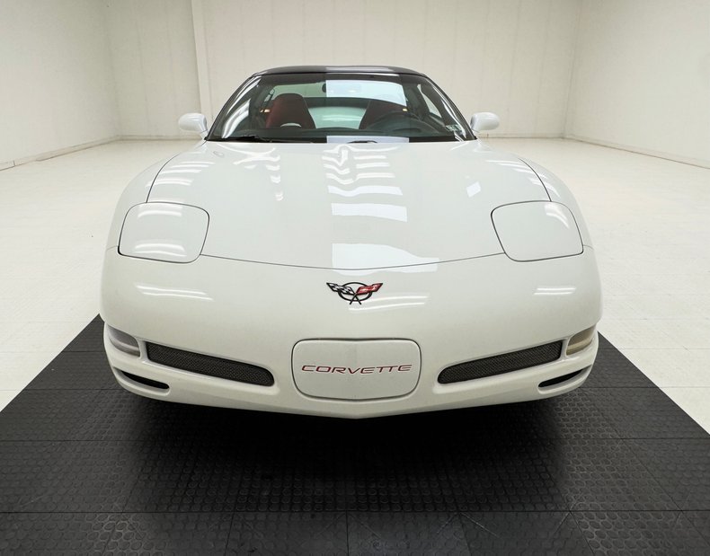 2000 Chevrolet Corvette 11