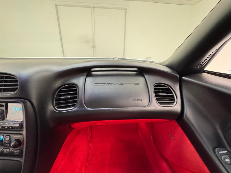2000 Chevrolet Corvette 81